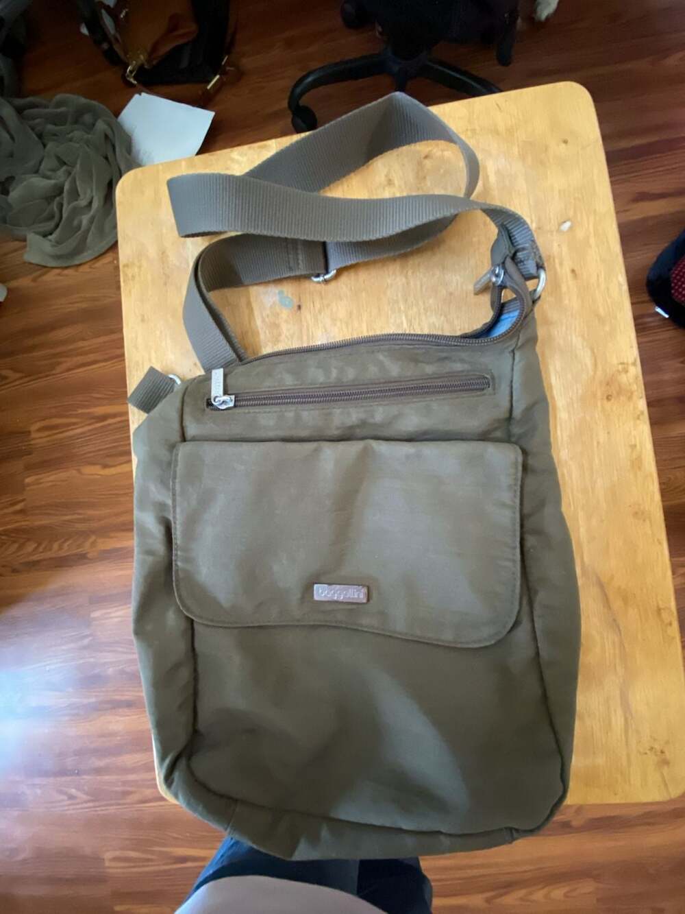 Baggallini Town Bag Crossbody Olive Green Nylon Purse